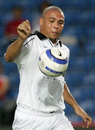 ronaldo le plus grand avant centre du monde